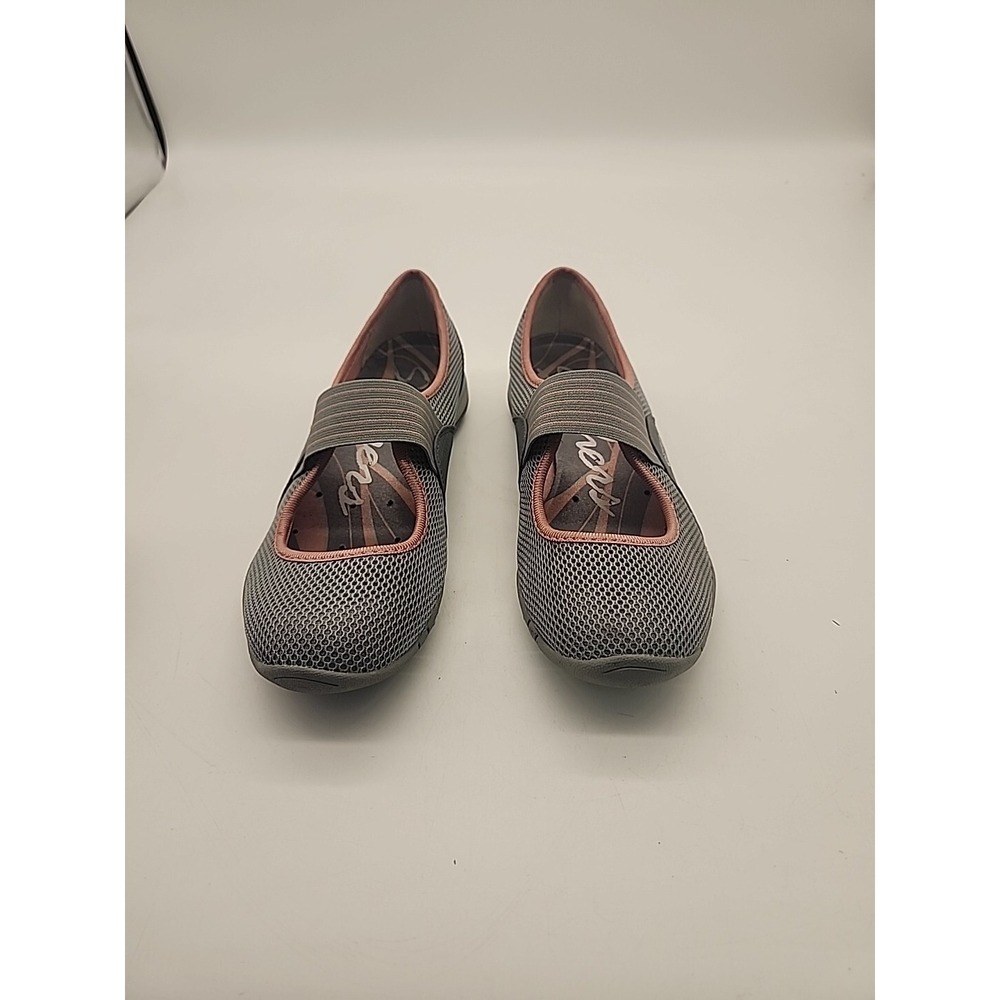 Women's Skechers Slip On Casual Walking Shoes Gray Pink Size 6